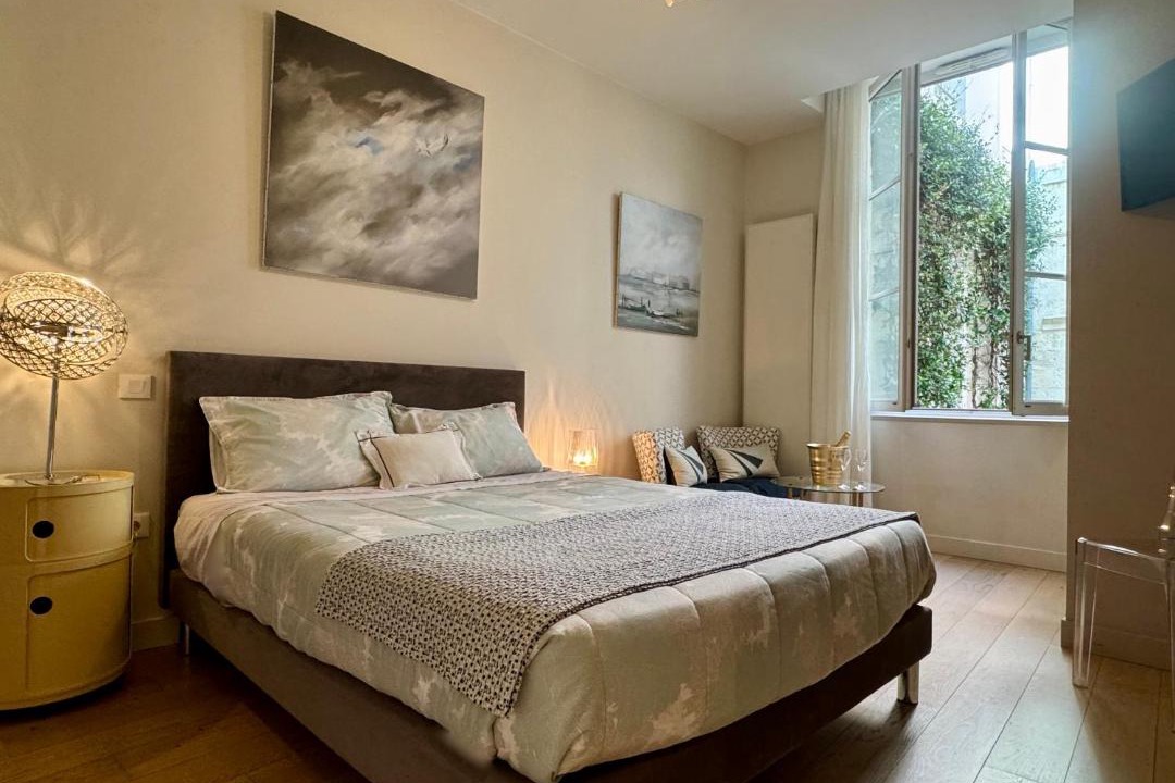 Photo of Bedroom in La Rochelle City Centre