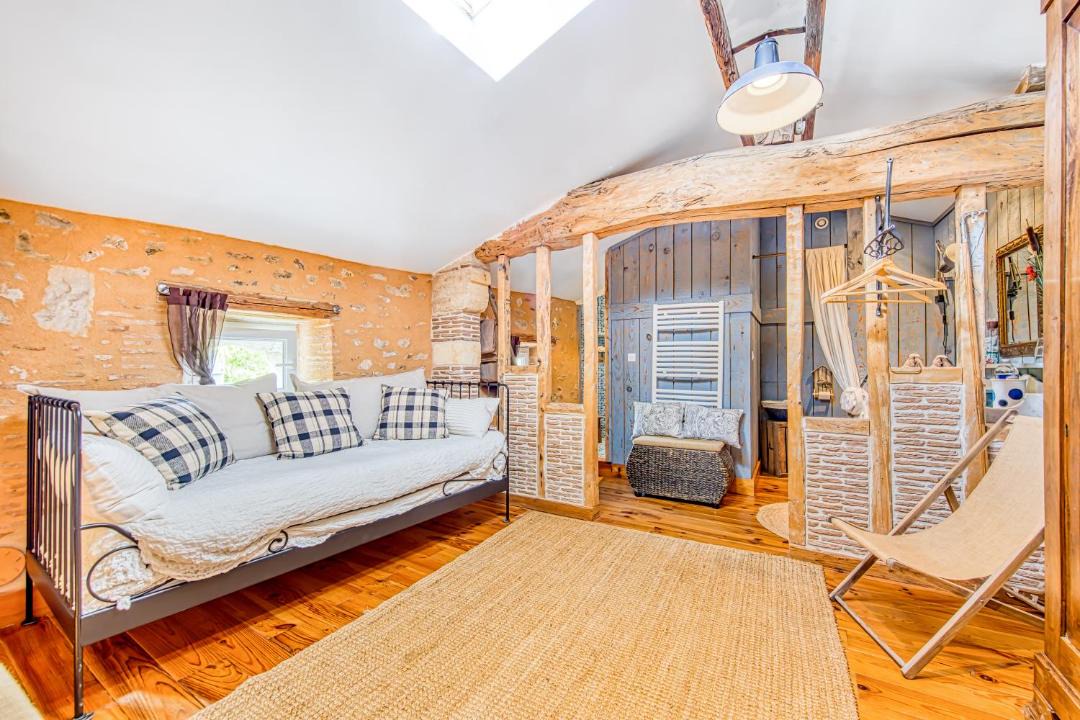 Photo of Bedroom in Noaillan