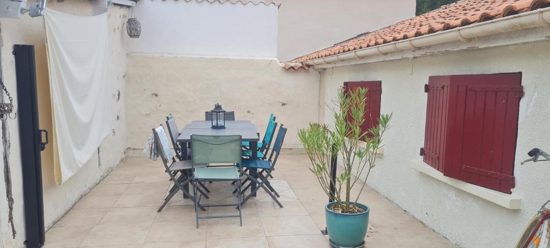 Photo of Patio Balcony in Pons