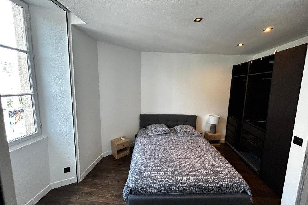 Photo of Bedroom in Bordeaux City Centre