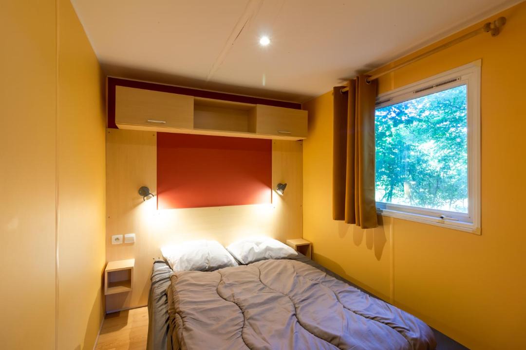 Photo of Bedroom in Saint-Martial-de-Nabirat