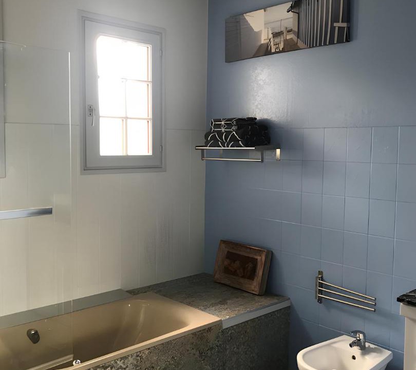 Photo of Bathroom in Gujan-Mestras