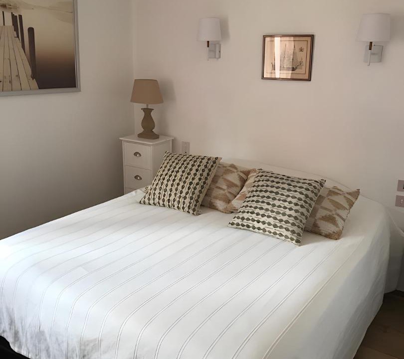 Photo of Bedroom in Gujan-Mestras