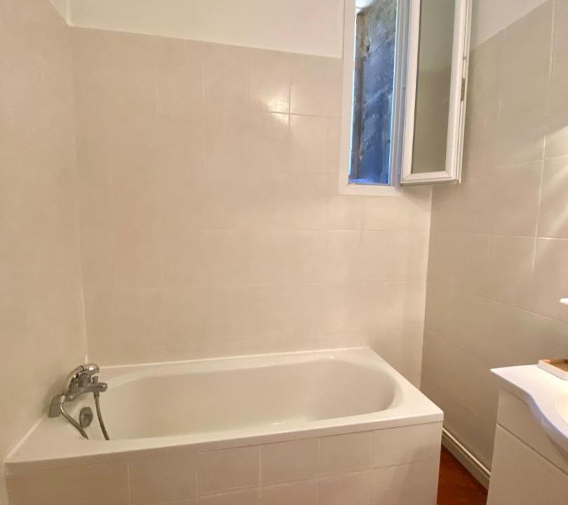 Photo of Bathroom in Nerigean