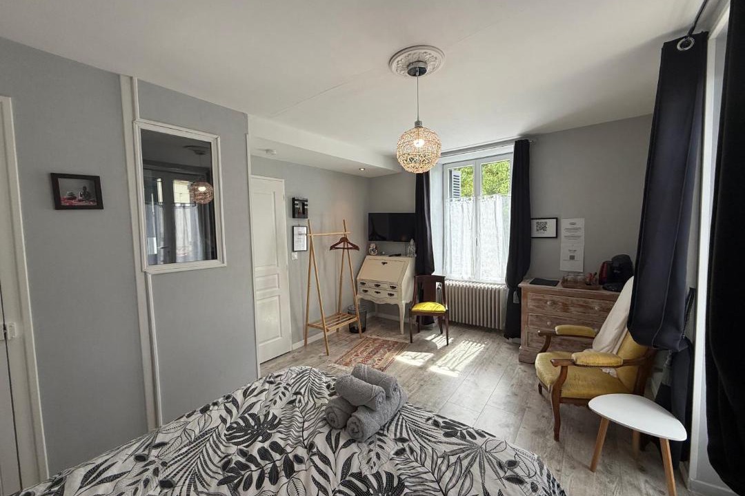 Photo of Bedroom in Cenon-sur-Vienne