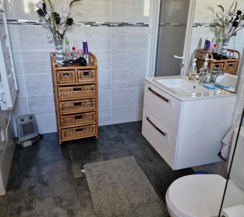Photo of Bathroom in Saint-Pantaleon-de-Larche