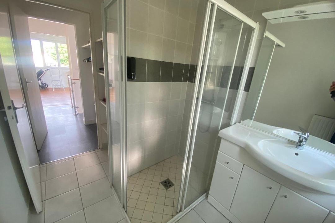 Photo of Bathroom in Jaunay-Clan