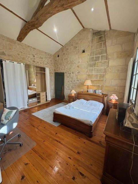 Photo of Bedroom in Grezillac