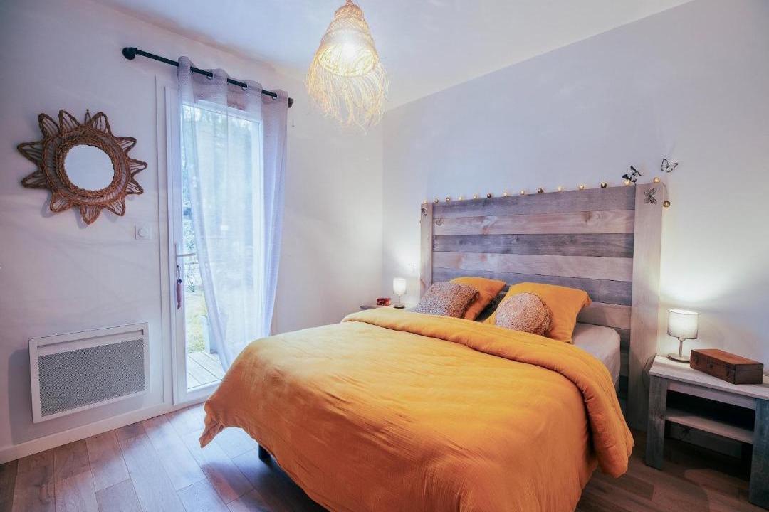 Photo of Bedroom in Maubuisson