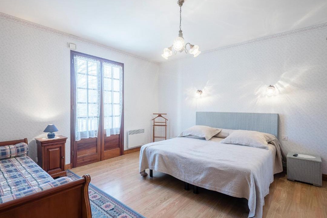 Photo of Bedroom in Villefranche-du-Perigord