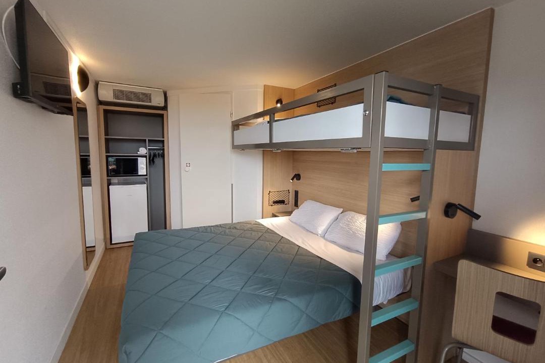 Photo of Bedroom in Lormont