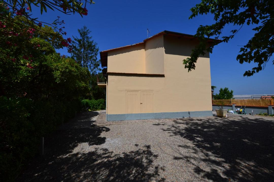 Photo of Buildings in Montopoli in Val d'Arno