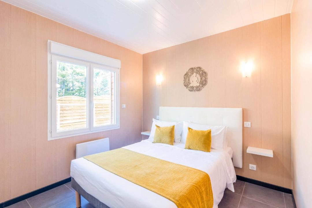 Photo of Bedroom in Thenon