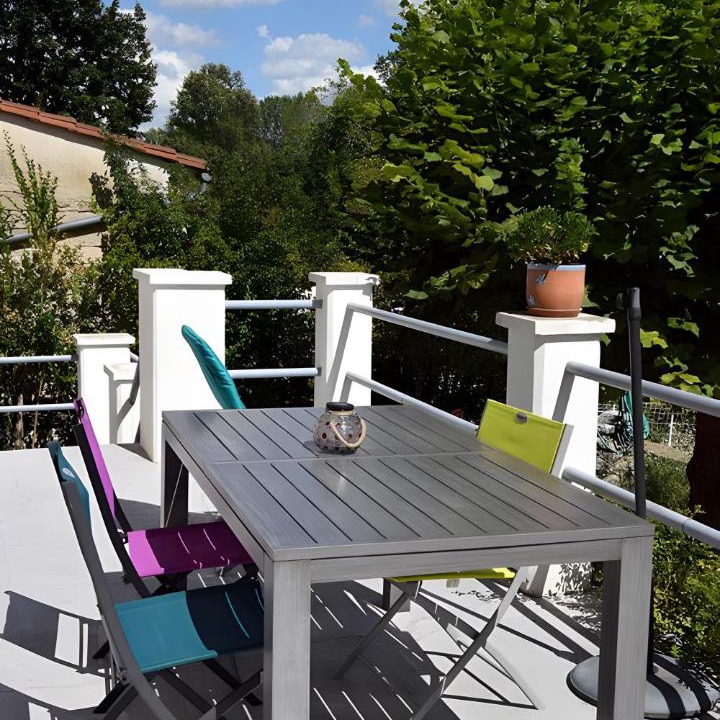 Photo of Patio Balcony in Saint-Germain-du-Salembre