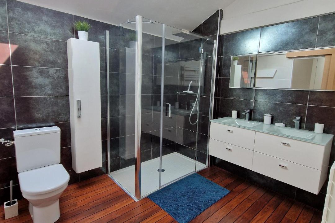 Photo of Bathroom in Scorbe-Clairvaux
