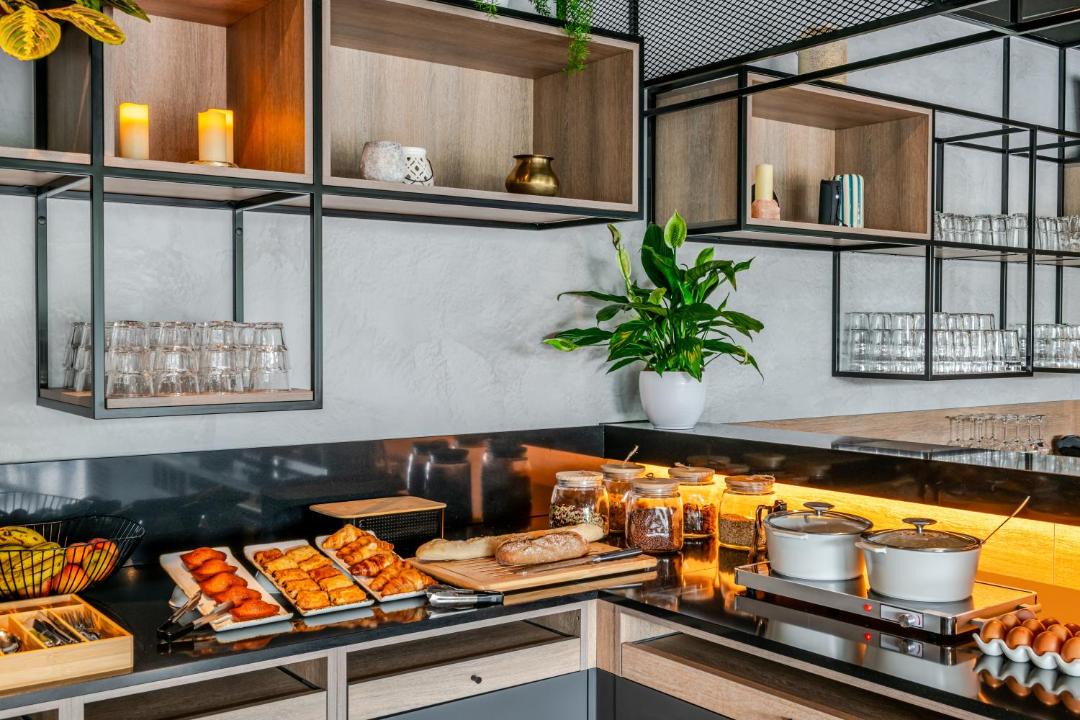 Photo of Kitchen in Carbon-Blanc