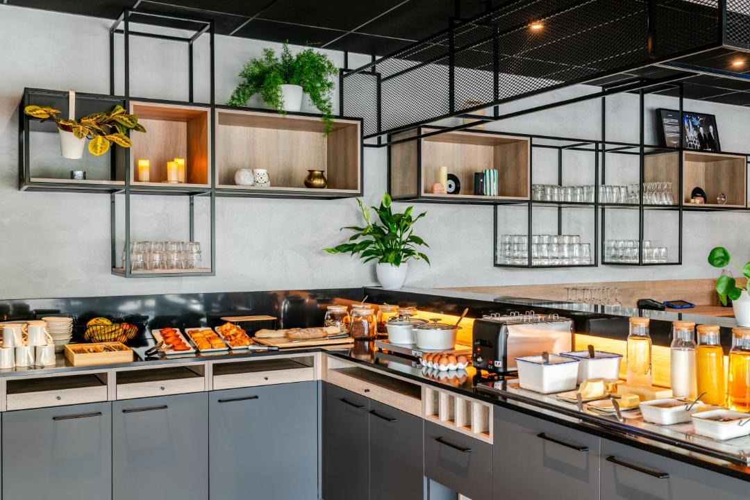 Photo of Kitchen in Carbon-Blanc