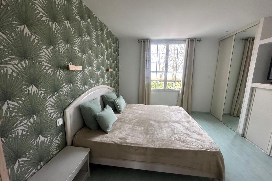 Photo of Bedroom in Pauillac