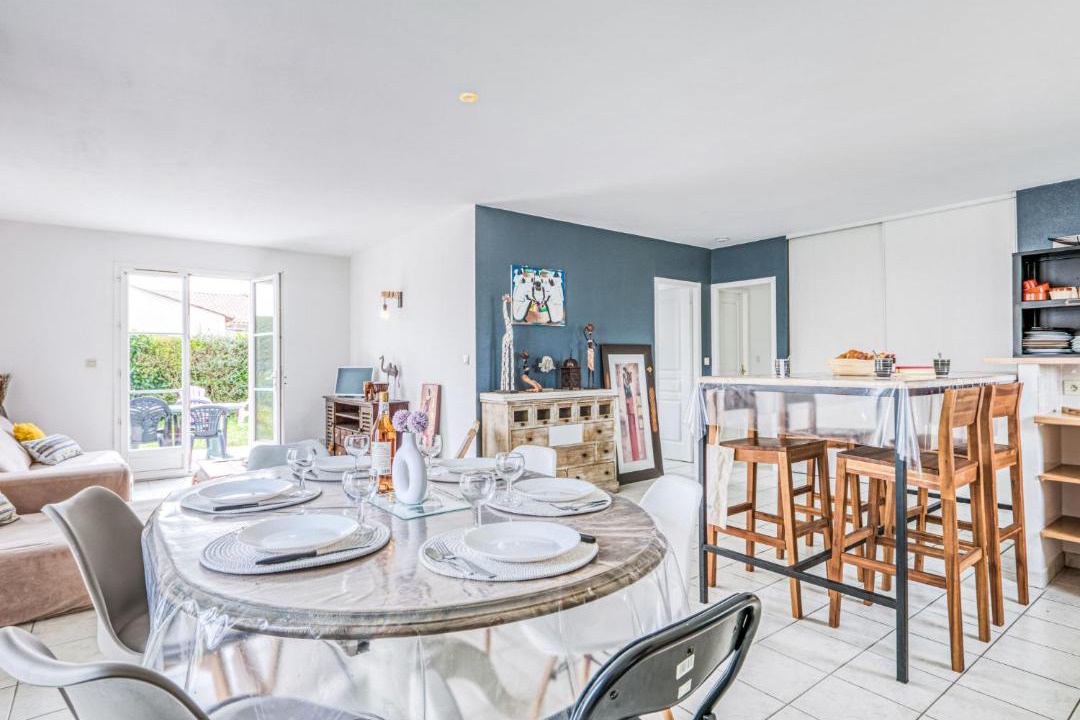 Photo of Kitchen in Etaules
