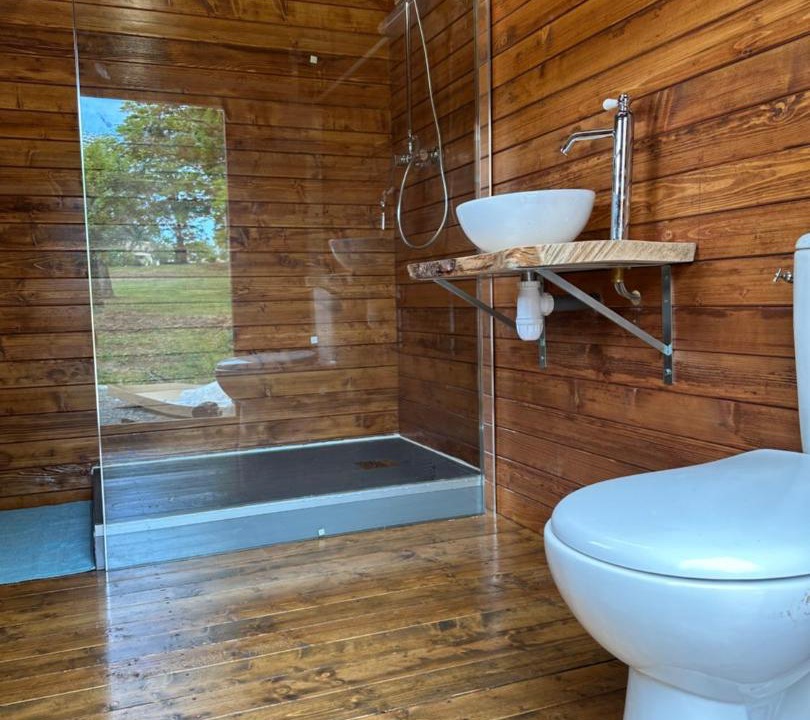 Photo of Bathroom in Naujan-et-Postiac
