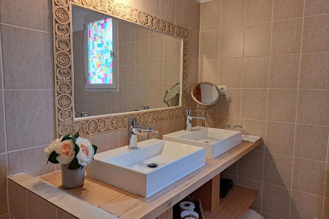 Photo of Bathroom in Montfort