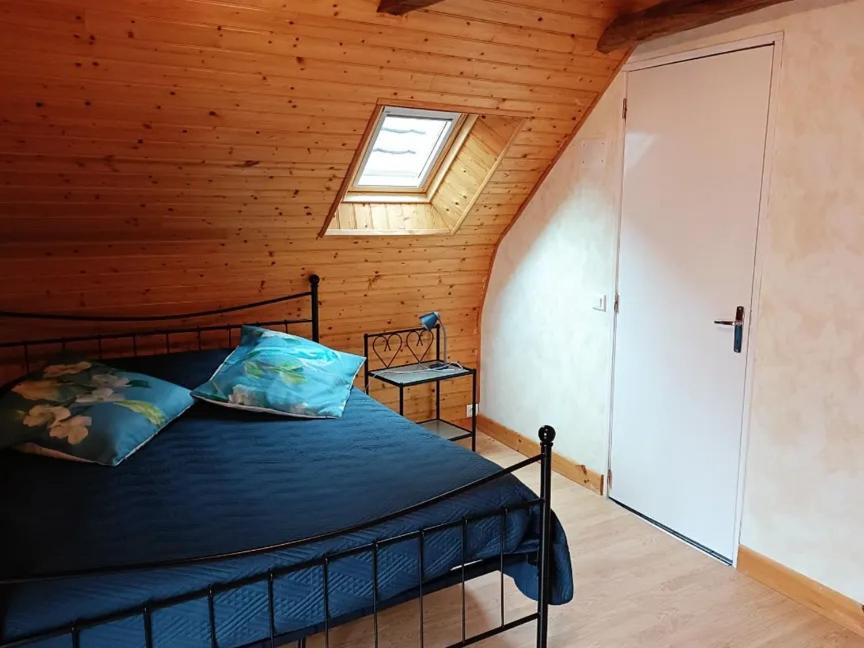 Photo of Bedroom in Saint-Julien-pres-Bort