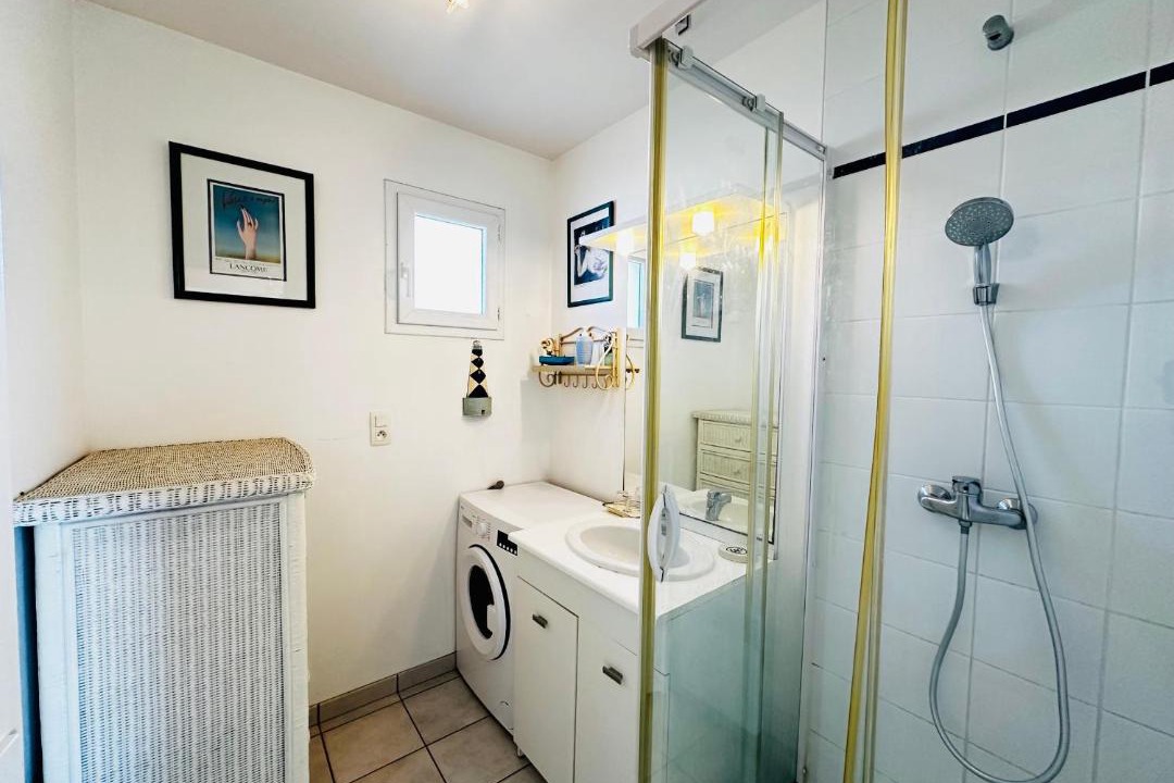 Photo of Bathroom in Fouras
