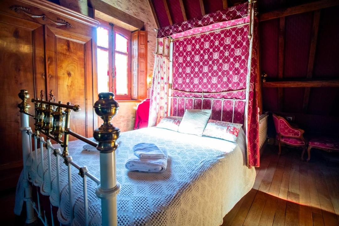 Photo of Bedroom in Villefranche-du-Perigord
