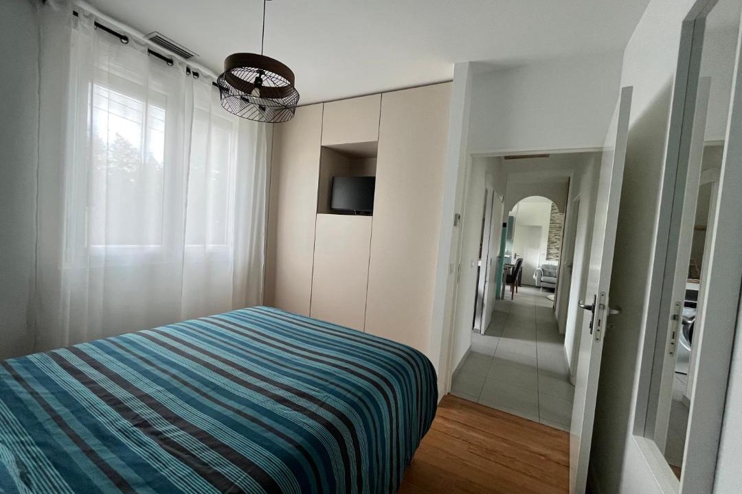 Photo of Bedroom in Cenon