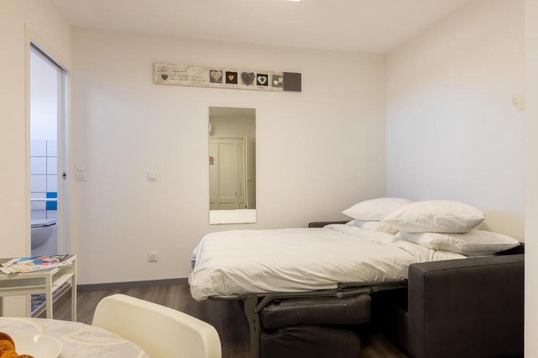 Photo of Bedroom in Narrosse