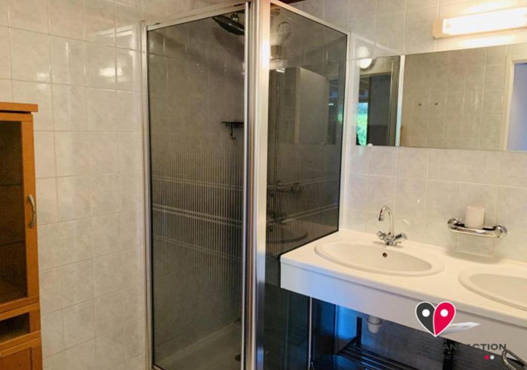 Photo of Bathroom in Saint-Julien-en-Born