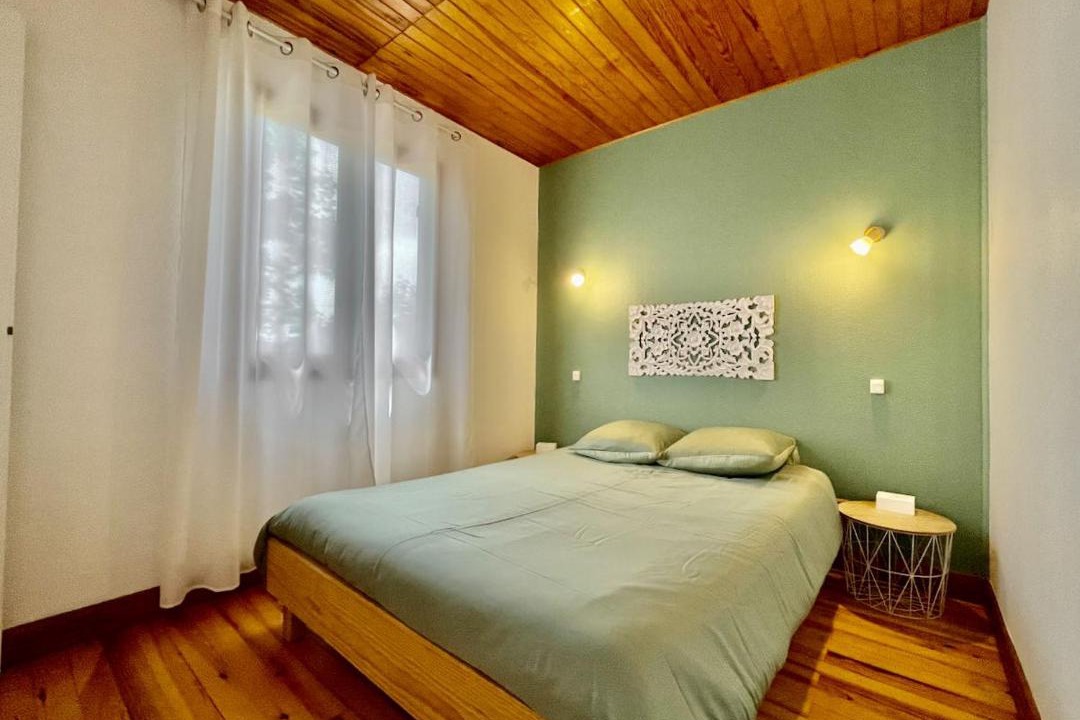 Photo of Bedroom in Saint-Martial-de-Nabirat