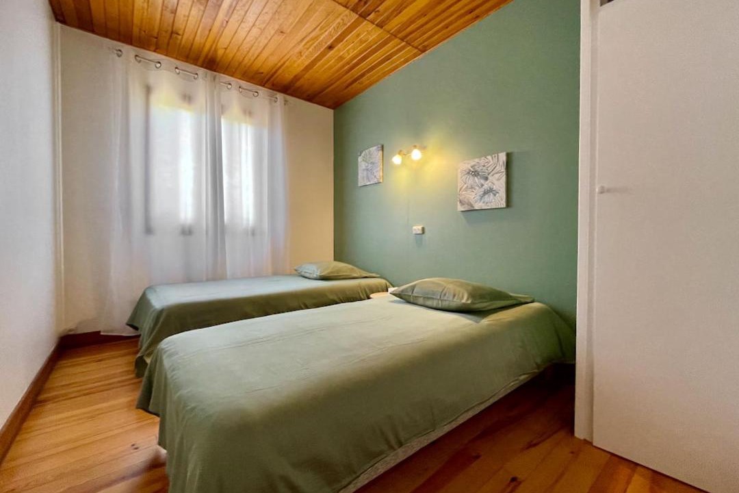 Photo of Bedroom in Saint-Martial-de-Nabirat