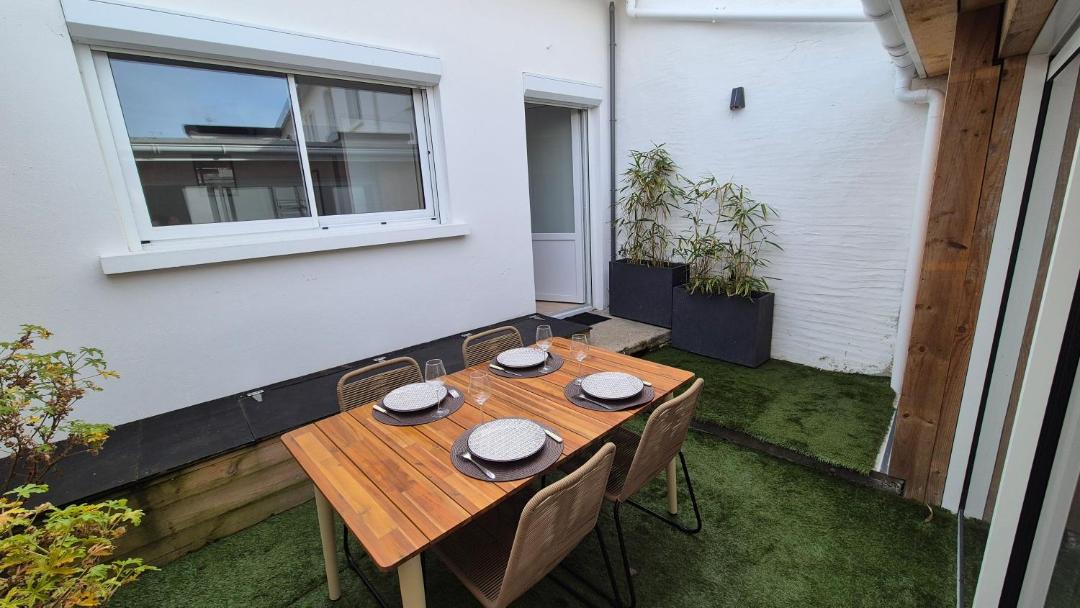 Photo of Patio Balcony in Saint-Georges-de-Didonne