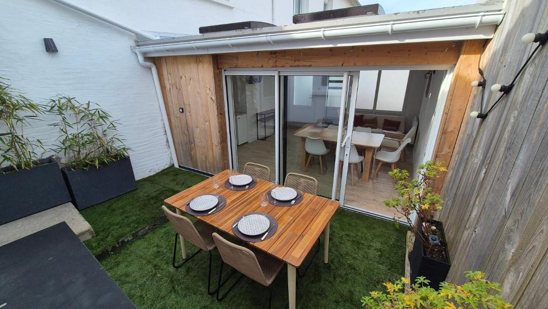 Photo of Patio Balcony in Saint-Georges-de-Didonne