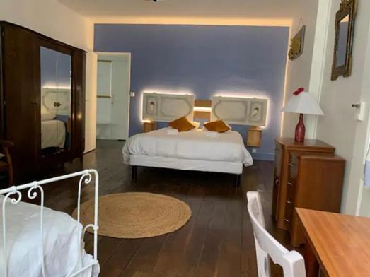 Photo of Bedroom in Aubeterre-sur-Dronne