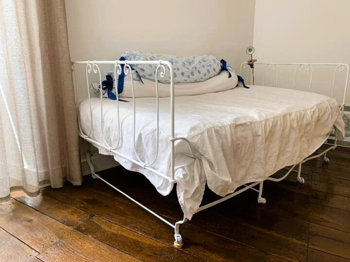Photo of Bedroom in Aubeterre-sur-Dronne
