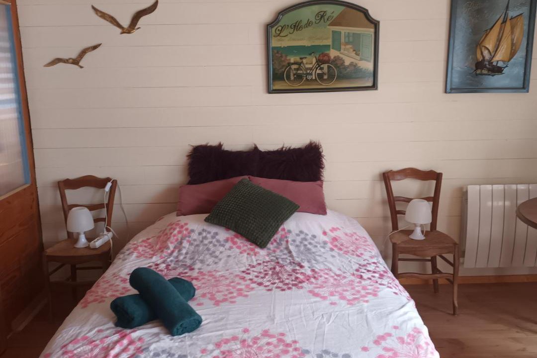 Photo of Bedroom in Benon