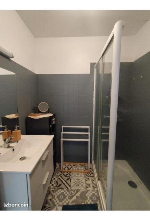 Photo of Bathroom in Mignaloux-Beauvoir