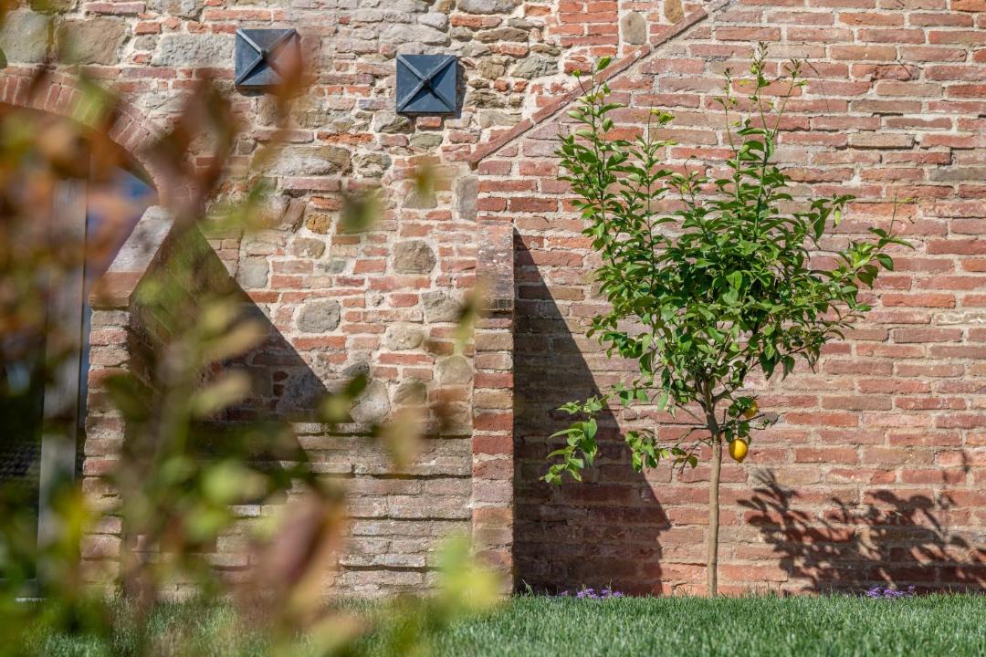 Photo of Others in Santarello