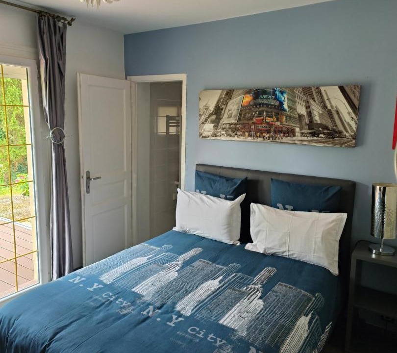 Photo of Bedroom in Lamothe-Montravel