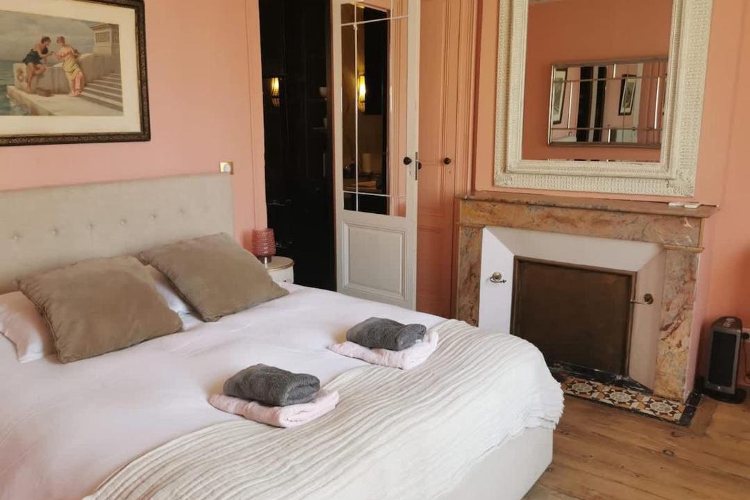 Photo of Bedroom in Bordeaux City Centre
