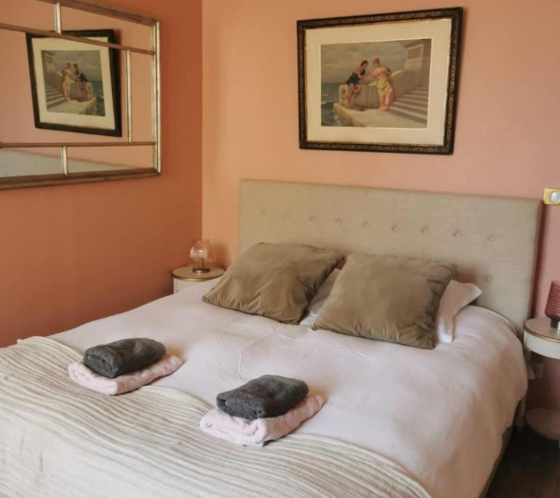 Photo of Bedroom in Bordeaux City Centre