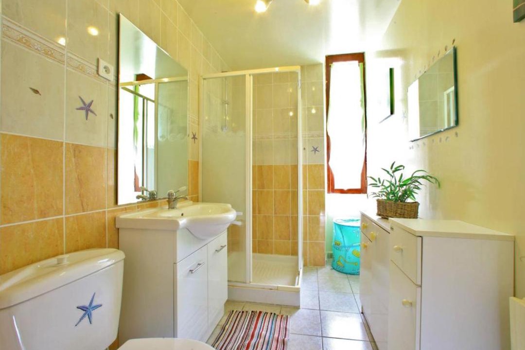 Photo of Bathroom in Calviac-en-Perigord