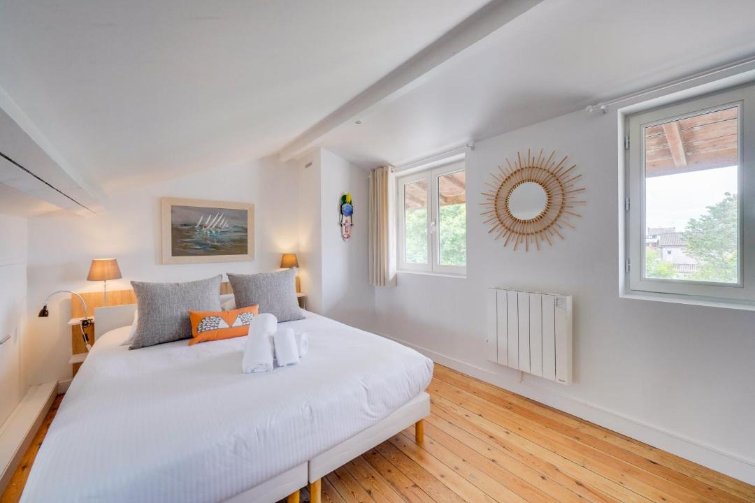 Photo of Bedroom in Le Bouscat