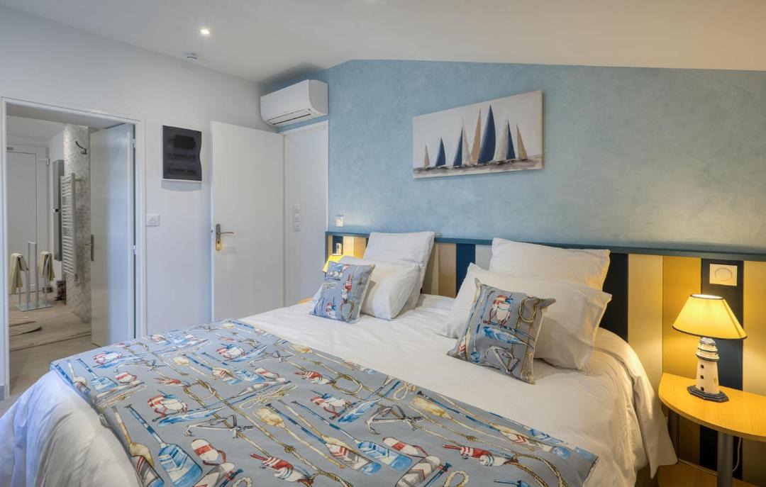 Photo of Bedroom in Saujon