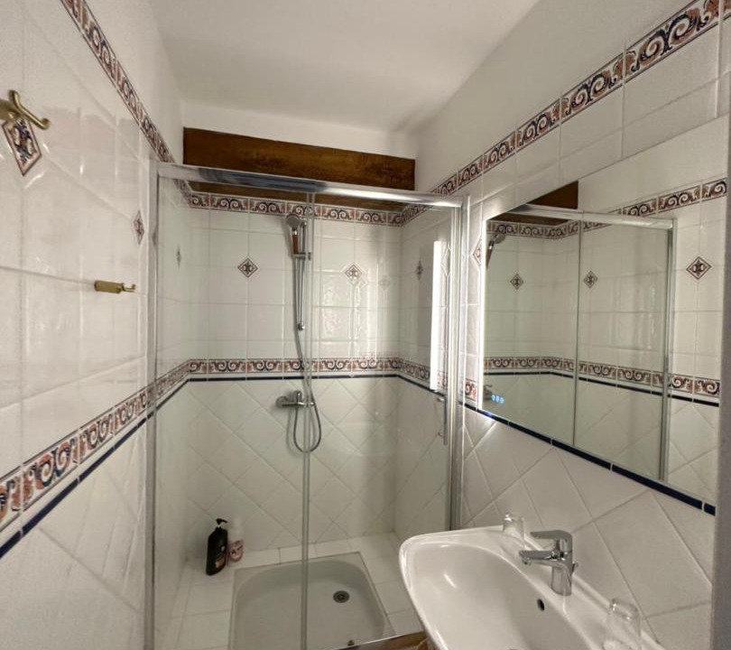 Photo of Bathroom in Oyre