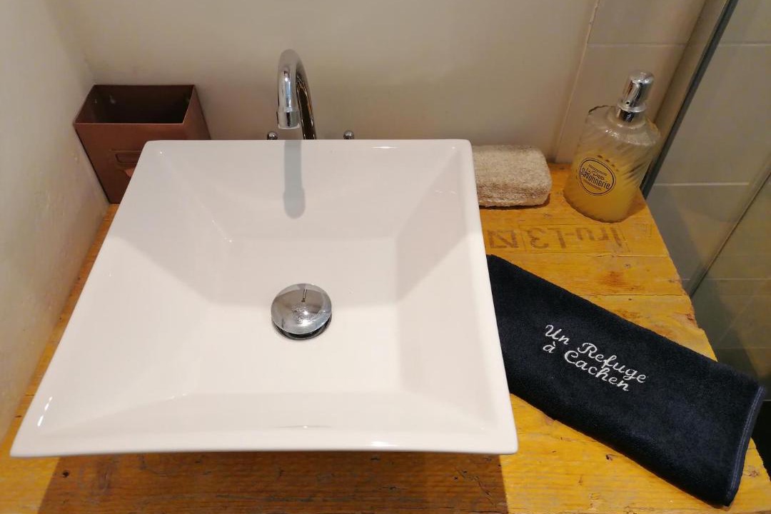 Photo of Bathroom in Cachen
