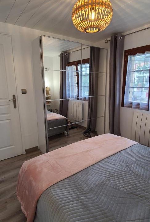Photo of Bedroom in Montjean
