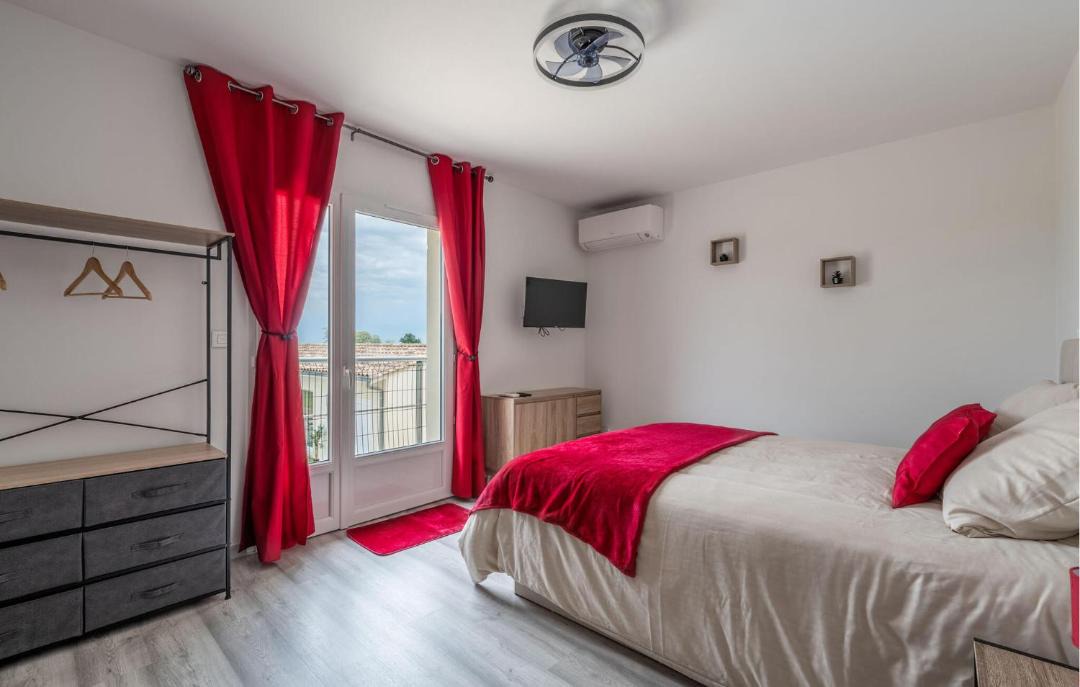 Photo of Bedroom in Belves-de-Castillon